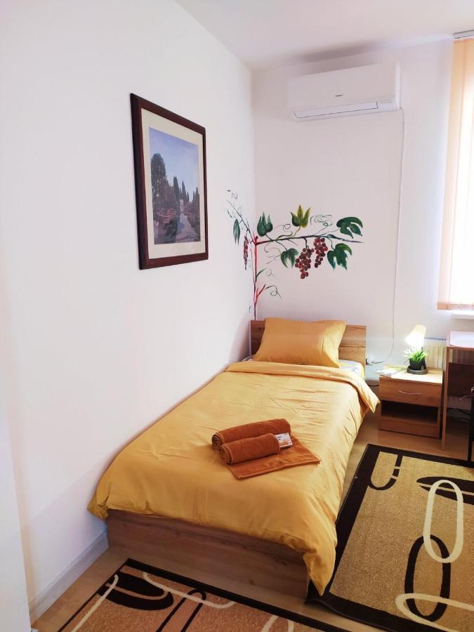 Дом За Гости Осогово Apartment Kyustendil Luaran gambar