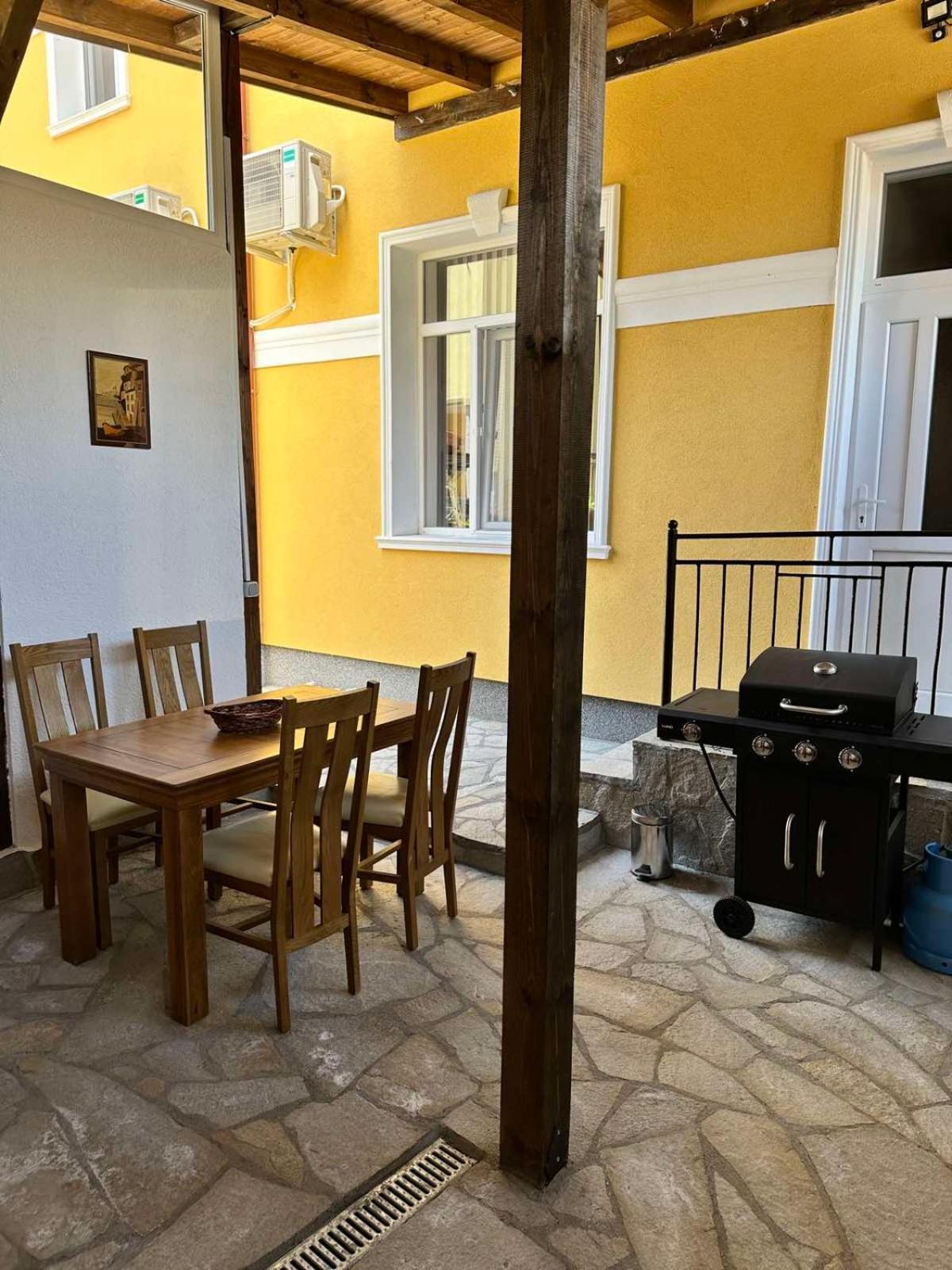 Дом За Гости Осогово Apartment Kyustendil Luaran gambar