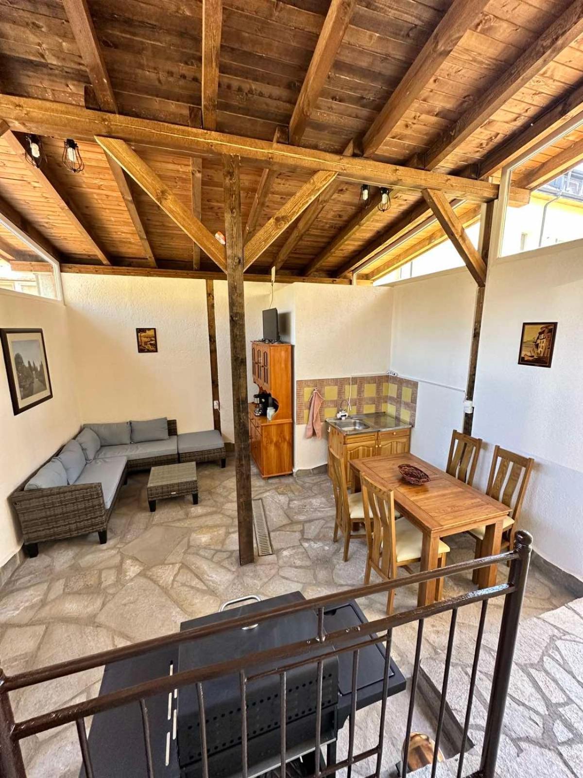 Дом За Гости Осогово Apartment Kyustendil Luaran gambar